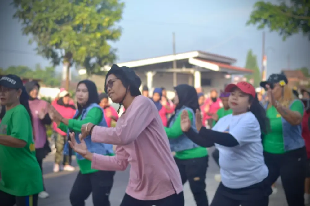 Senam massal / Mass exercise